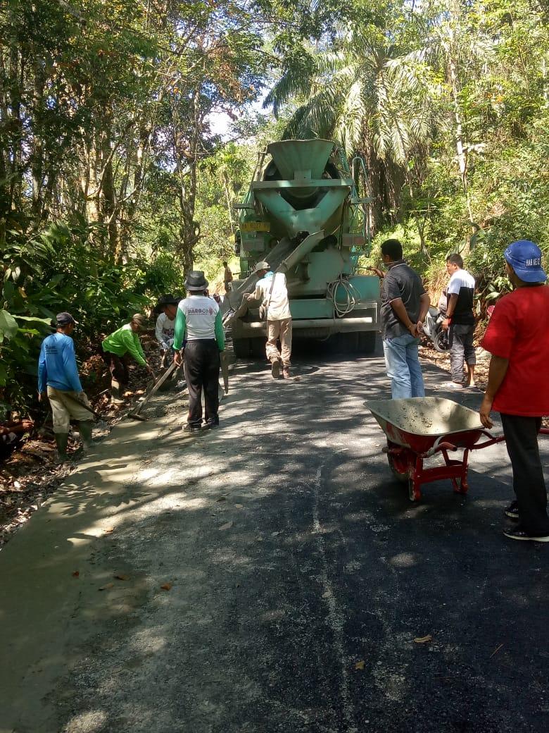 Pengecoran Bahu Jalan ruas Jalan Tabek Dilam (DAK)