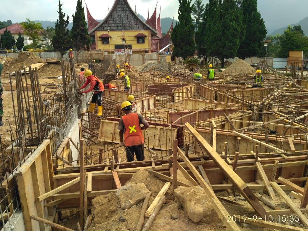 Proses Pengerjaan Pondasi Konstruksi Sarang Laba-Laba (KSLL)pada Kantor Sekda Baru Kab.Solok